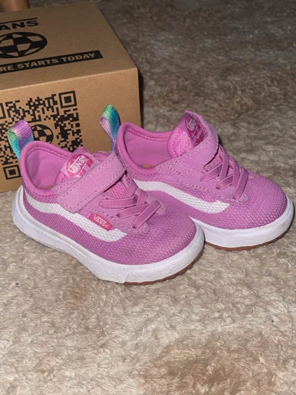 Vans Sneakers.